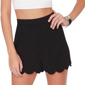 Monteau Black Side Zip Scallop Hem Shorts Small